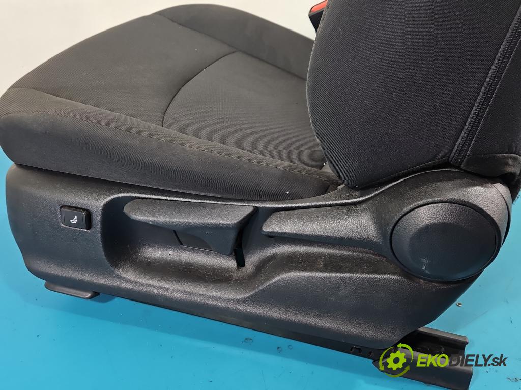 Toyota Corolla E21 2019- 1.8 16V 98 HP automatic 72 kW 1798 cm3 4- Sedačka ľavý  (Sedadlo)
