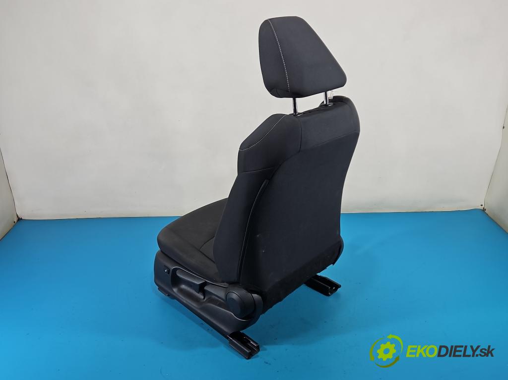 Toyota Corolla E21 2019- 1.8 16V 98 HP automatic 72 kW 1798 cm3 4- Sedačka ľavý  (Sedadlo)