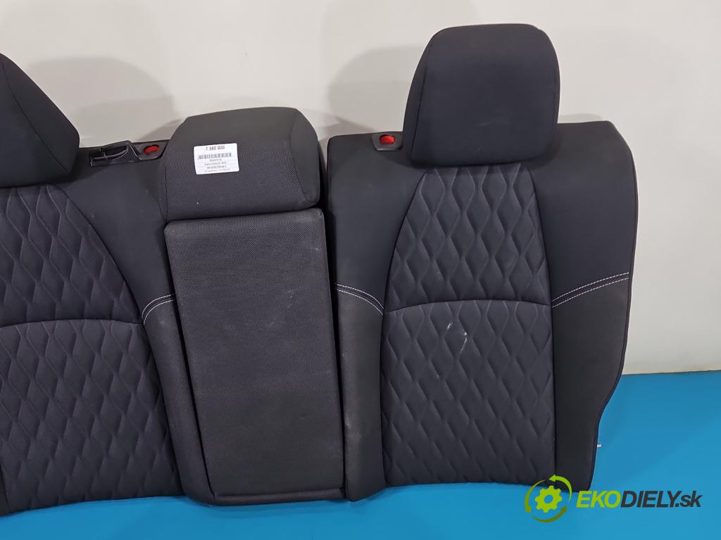 Toyota Corolla E21 2019- 1.8 16V 98 HP automatic 72 kW 1798 cm3 4- Pohovka: zadné (Sedadlo)