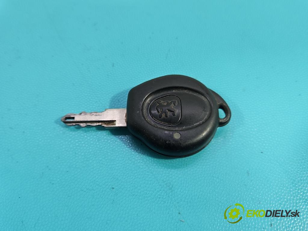Peugeot 206 1.1 8V 60 HP manual 44 kW 1124 cm3 5- riadiaca jednotka motora IAW 48P2.70