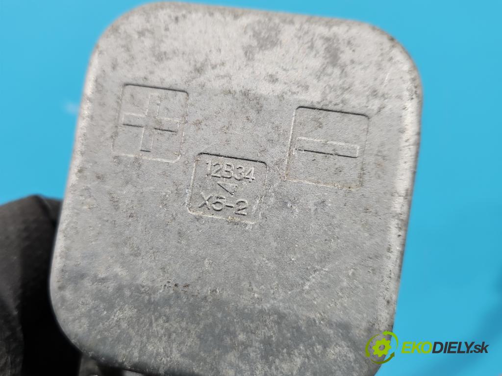 Toyota Corolla E21 2019- 1.8 16V 98 HP automatic 72 kW 1798 cm3 4- Zväzok: ostatné 821H2-010B