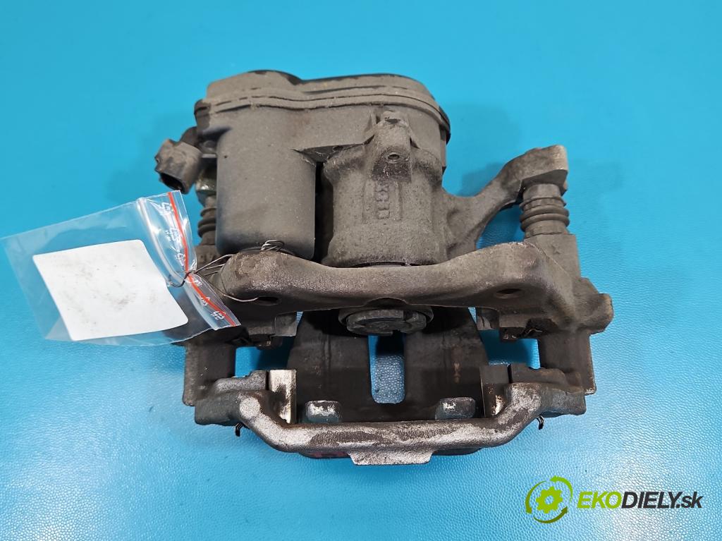 Toyota Corolla E21 2019- 1.8 16V 98 hp automatic 72 kW 1798 cm3 4- brzdič zadní pravý  (Klika dveří ostatní)