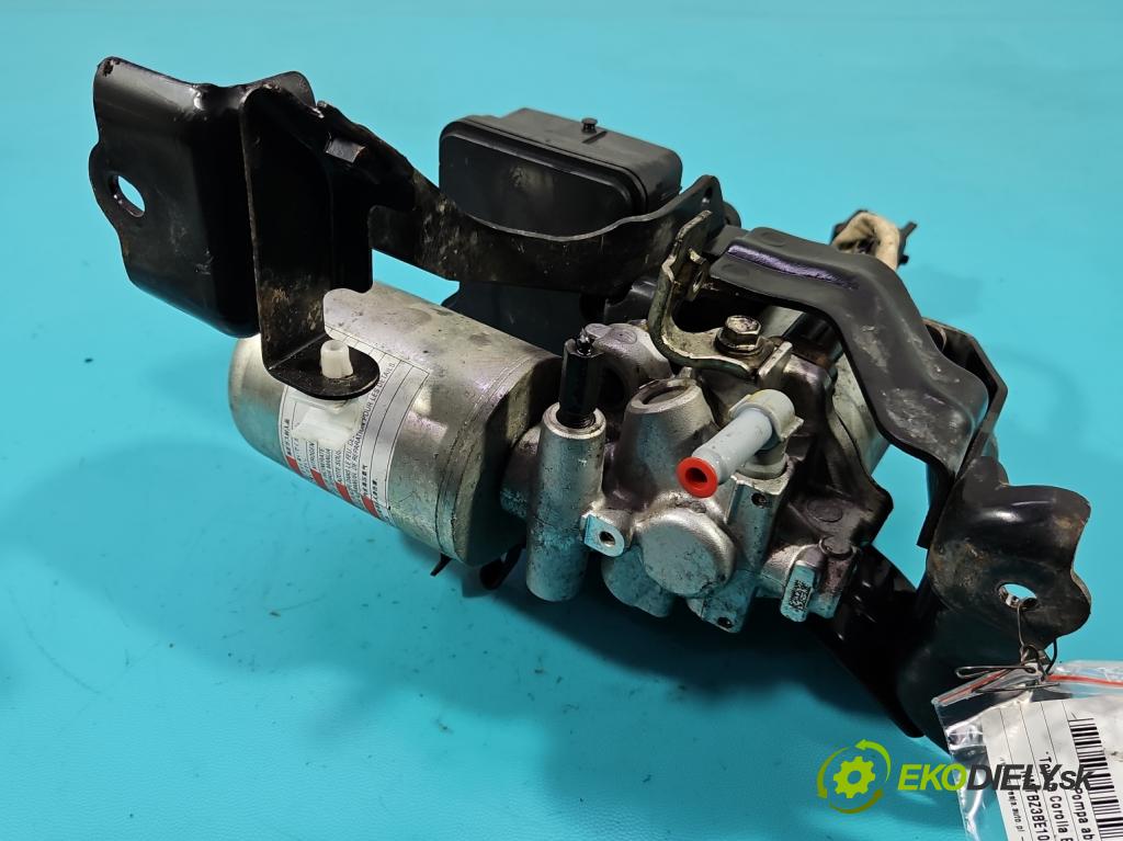 Toyota Corolla E21 2019- 1.8 16V 98 HP automatic 72 kW 1798 cm3 4- čerpadlo abs 47070-47070 (Pumpa ABS)