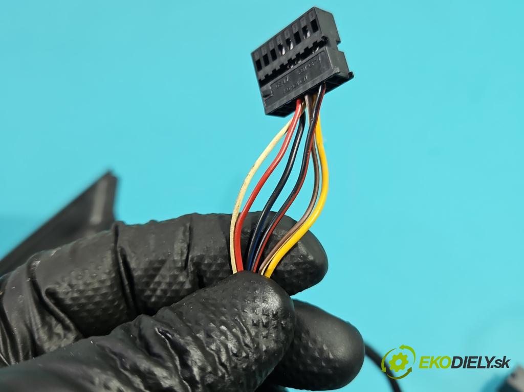 Vw Tiguan I 2007-2016 1.4 TSI 150 HP manual 110 kW 1390 cm3 5- zrkadlo ľavé 5N1857501AE (Kľučka dverí ostatné)