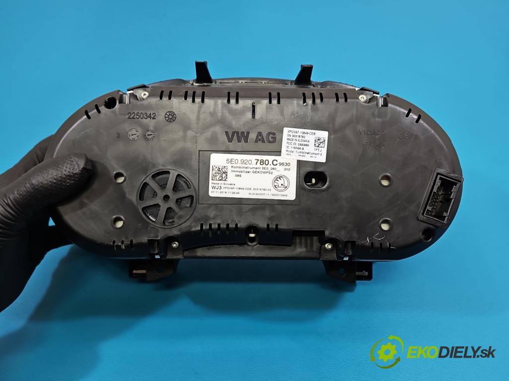 Skoda Octavia III 2013- 1.4 TSI 150 hp manual 110 kW 1395 cm3 5- Přístrojová deska 5E0920780C (Přístrojová deska)