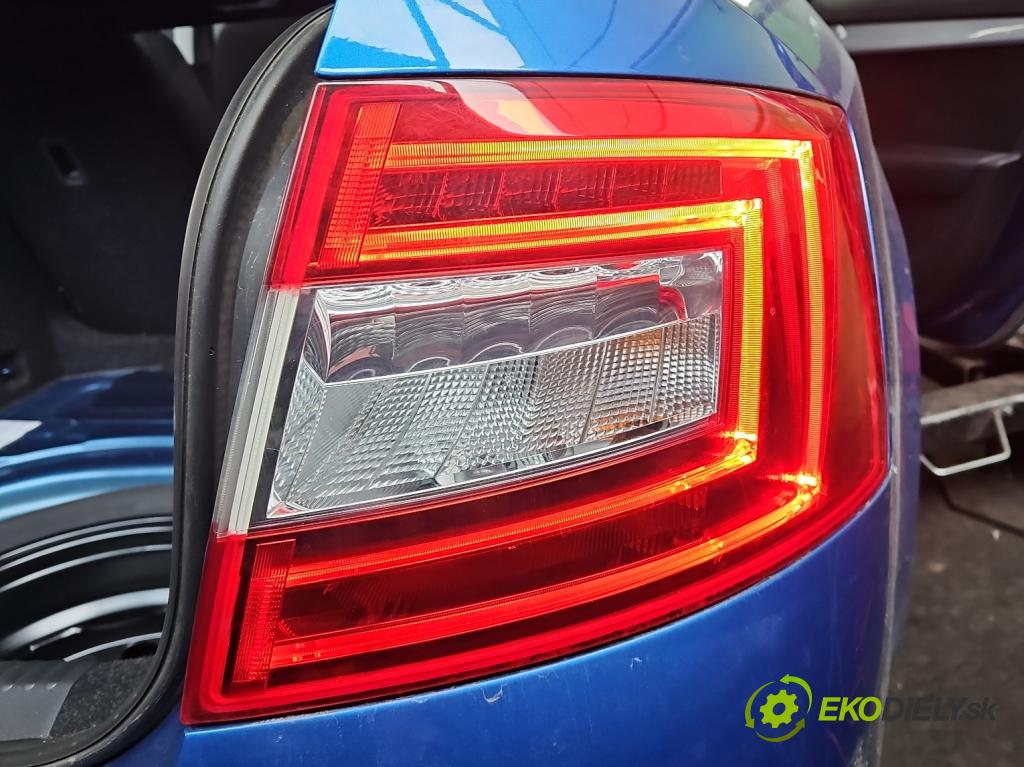 Skoda Octavia III 2013- 1.4 TSI CZDA: 150 HP manual 110 kW 1395 cm3 5- svetlo / reflektor zadné pravé  (Kľučka dverí ostatné)