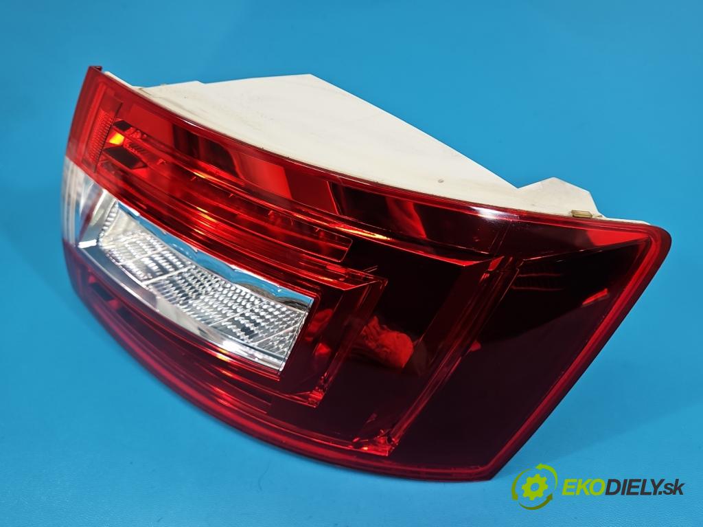 Skoda Octavia III 2013- 1.4 TSI CZDA: 150 HP manual 110 kW 1395 cm3 5- svetlo / reflektor zadné pravé  (Kľučka dverí ostatné)
