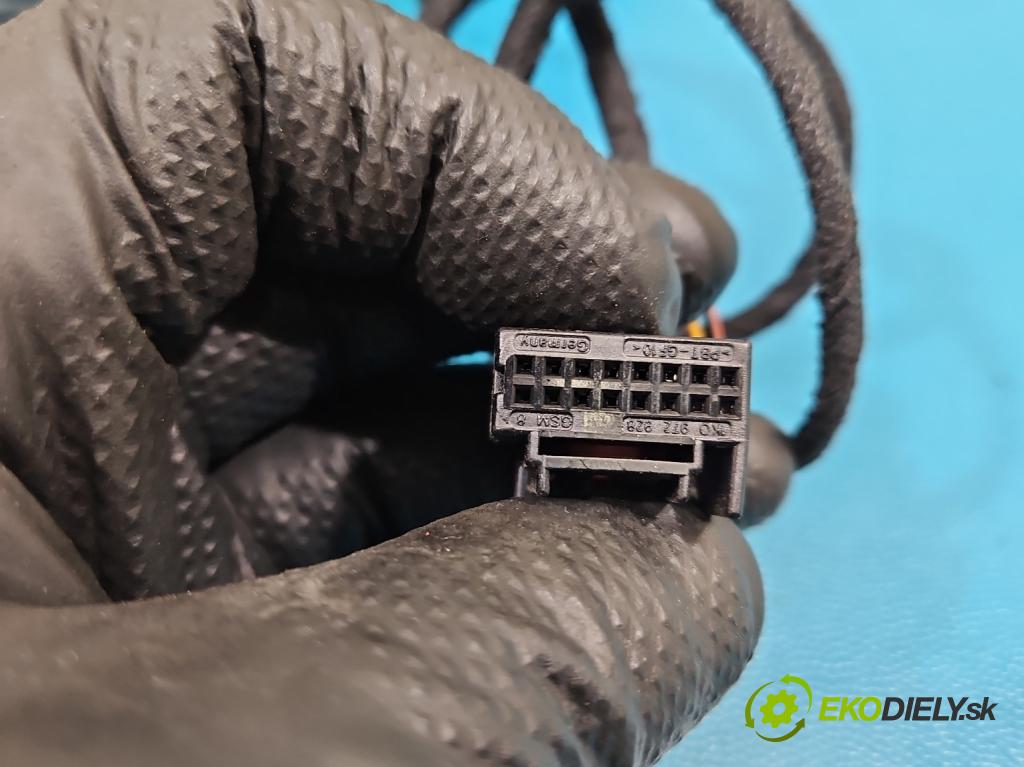 Skoda Octavia III 2013- 1.4 TSI 150 HP manual 110 kW 1395 cm3 5- zrkadlo pravé  (Kľučka dverí ostatné)