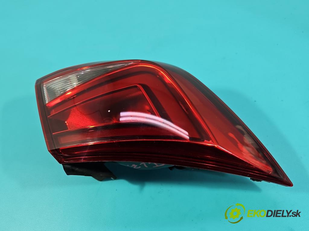 Seat Leon III 2012-2020 2.0 tdi 150 HP manual 110 kW 1968 cm3 5- svetlo / reflektor zadné ľavé (Kľučka dverí ostatné)