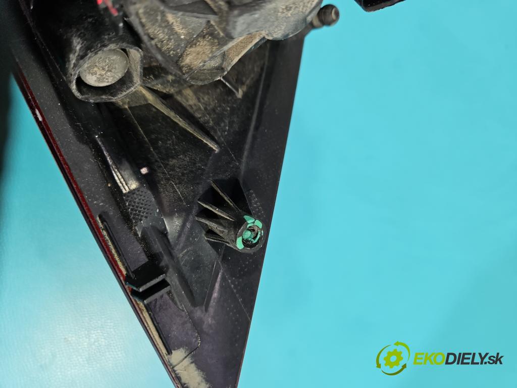 Seat Leon III 2012-2020 2.0 tdi 150 HP manual 110 kW 1968 cm3 5- svetlo / reflektor zadné pravé 5F9945208A (Kľučka dverí ostatné)