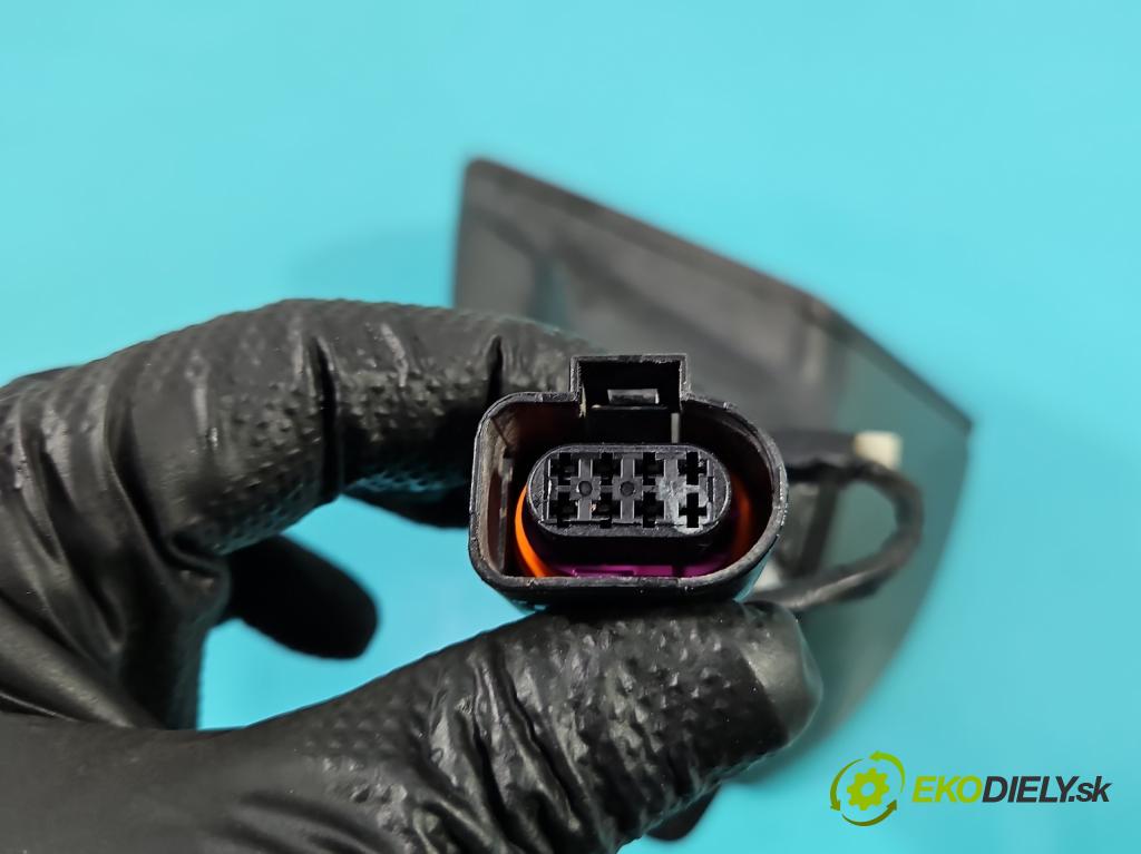 Seat Leon III 2012-2020 2.0 tdi 150 HP manual 110 kW 1968 cm3 5- zrkadlo ľavé  (Kľučka dverí ostatné)