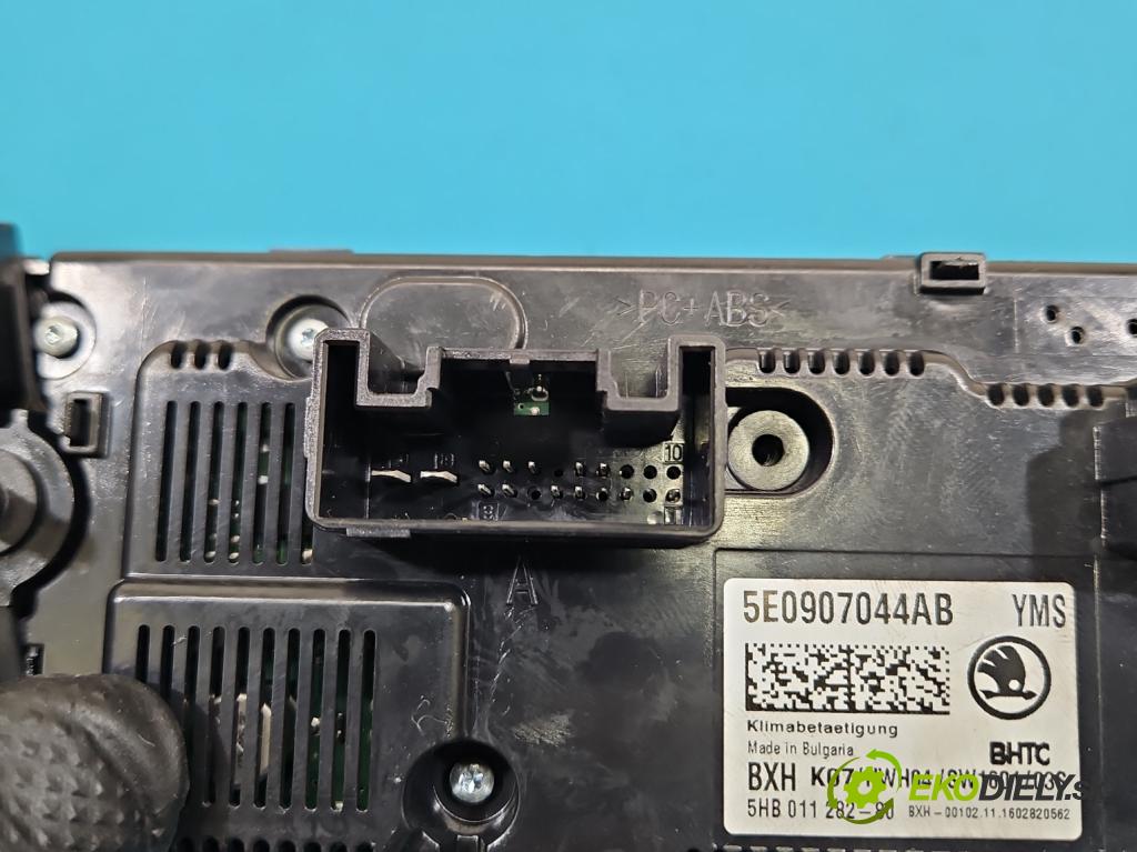 Skoda Octavia III 2013- 1.4 TSI 150 HP manual 110 kW 1395 cm3 5- panel kúrenia 5E0907044AB