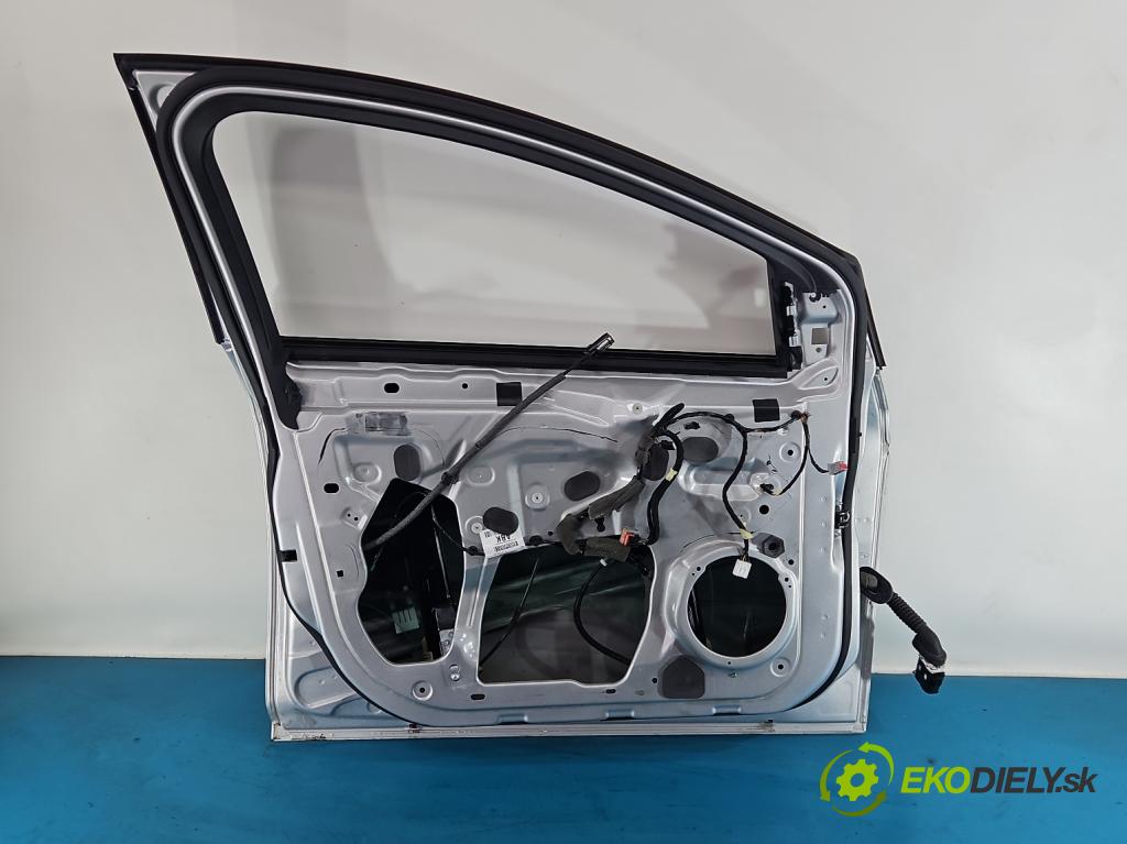 Ford Focus Mk3 2010-2018 1.5 tdci 95 HP manual 70 kW 1499 cm3 5- dvere predné ľavé  (Kľučka dverí ostatné)