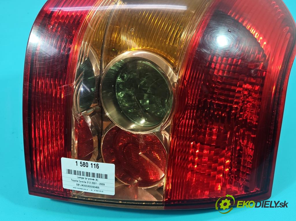 Toyota Corolla E12 2001-2009 1.4 vvti 97KM manual 71 kW 1398 cm3 3- svetlo / reflektor zadné pravé  (Kľučka dverí ostatné)