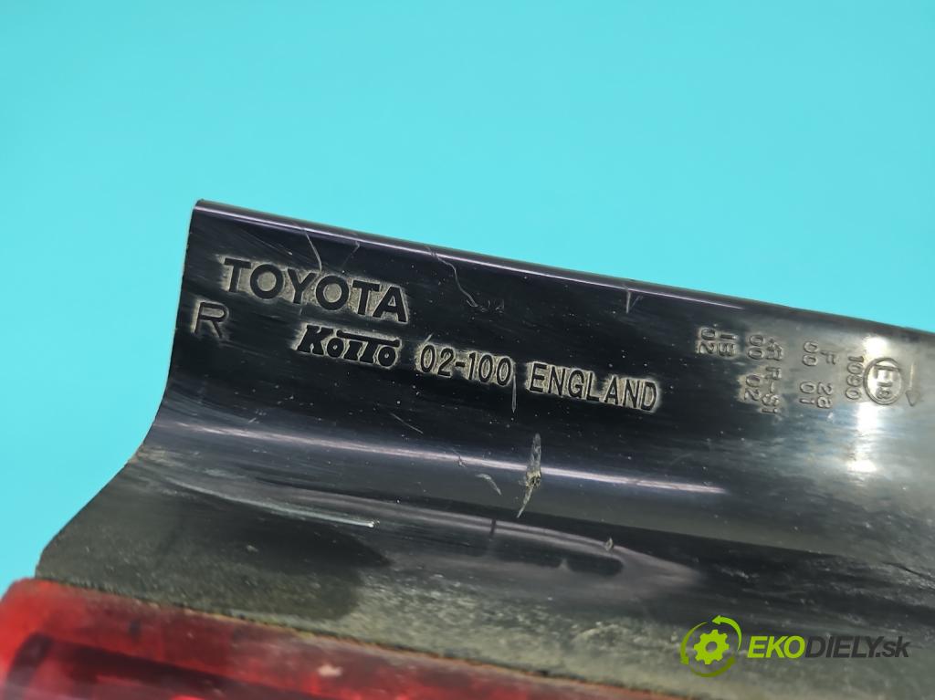 Toyota Corolla E12 2001-2009 1.4 vvti 97KM manual 71 kW 1398 cm3 3- svetlo / reflektor zadné pravé  (Kľučka dverí ostatné)