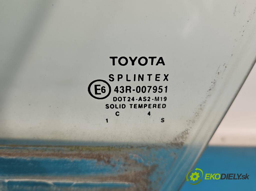 Toyota Corolla E12 2001-2009 1.4 vvti 97KM manual 71 kW 1398 cm3 3- sklo dvere predné ľavé