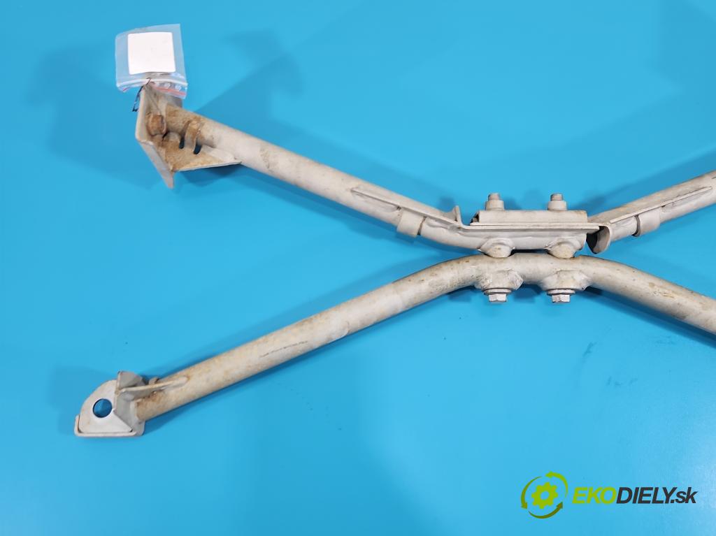 Bmw i3 2013–2022 0.0 elektrický: 170 HP automatic 125 kW 1 cm3 5- Vzpěra: