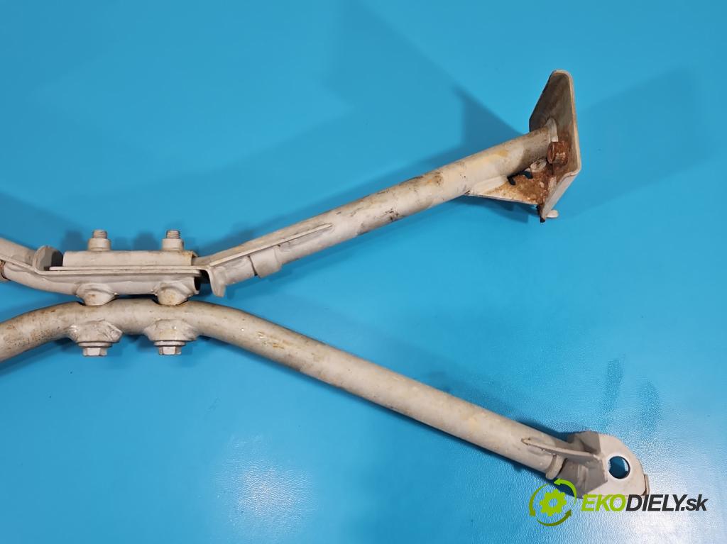 Bmw i3 2013–2022 0.0 elektrický: 170 HP automatic 125 kW 1 cm3 5- Vzpěra: