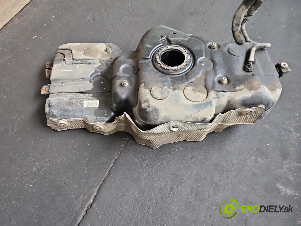 Audi Q5 2008-2016 3.0 tdi 239KM automatic 176 kW 2967 cm3 5- Nádrž: palivo 8R0201021 (Palivová nádrž)