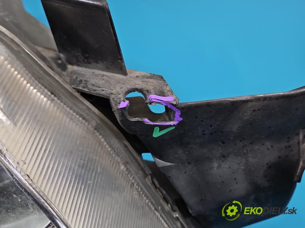 Mitsubishi Outlander I 2003-2006 2.0 16V 136 HP manual 100 kW 1997 cm3 5- Reflektor: pravý  (Svetlo predné pravé)