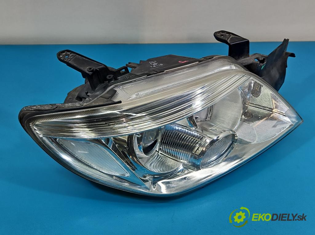 Mitsubishi Outlander I 2003-2006 2.0 16V 136 HP manual 100 kW 1997 cm3 5- Reflektor: pravý  (Svetlo predné pravé)