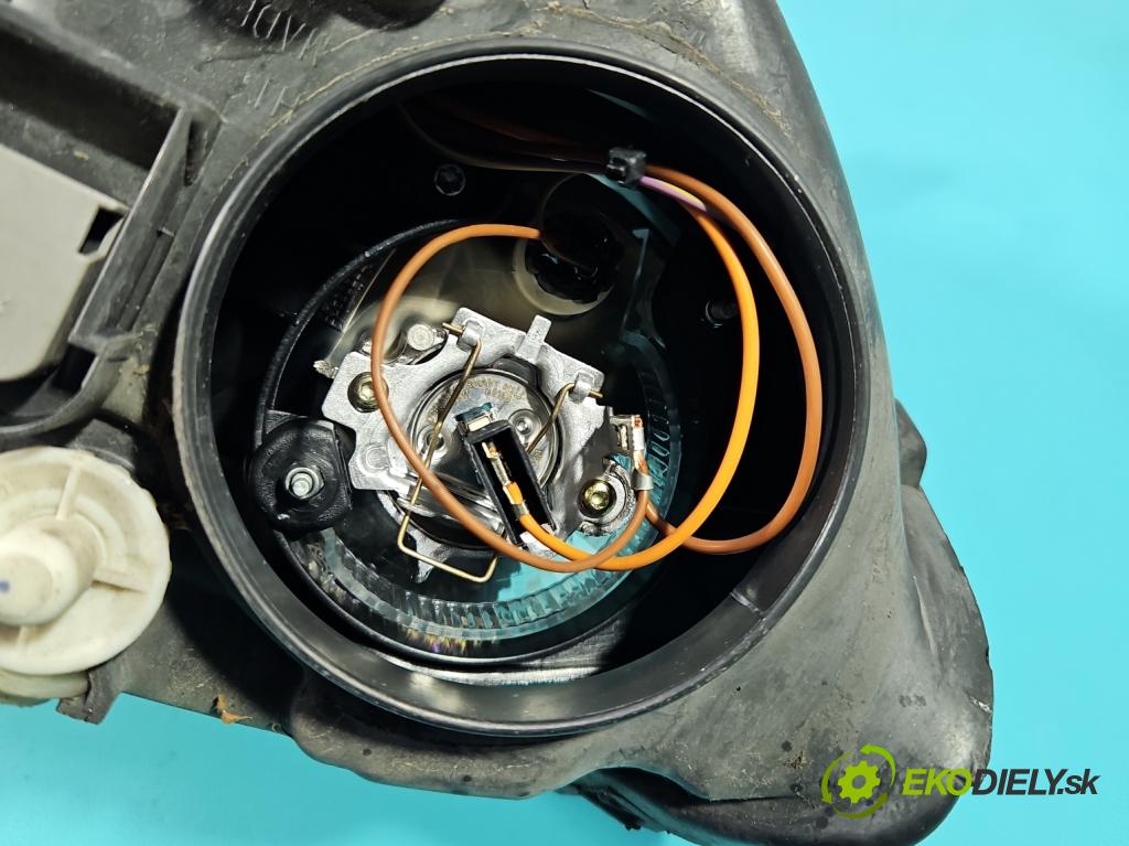 Seat Toledo III 2004-2009 1.6 SR 102 HP manual 75 kW 1595 cm3 5- Reflektor: ľavý 5P1941005A (Kľučka dverí ostatné)