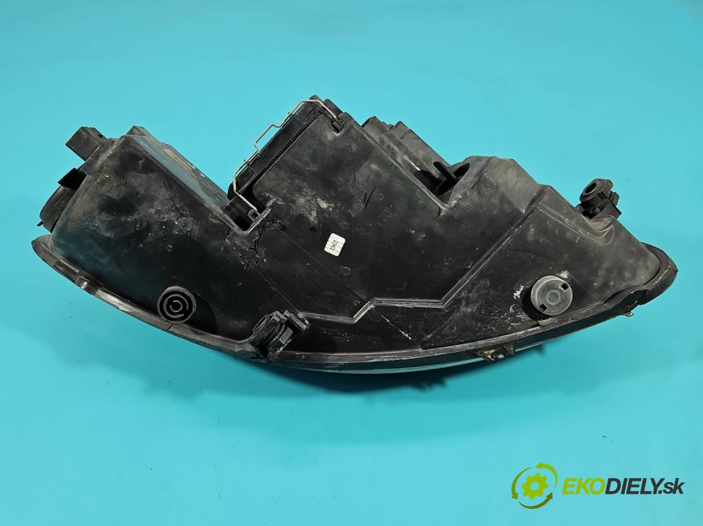 Seat Toledo III 2004-2009 1.6 SR 102 HP manual 75 kW 1595 cm3 5- Reflektor: ľavý 5P1941005A (Kľučka dverí ostatné)