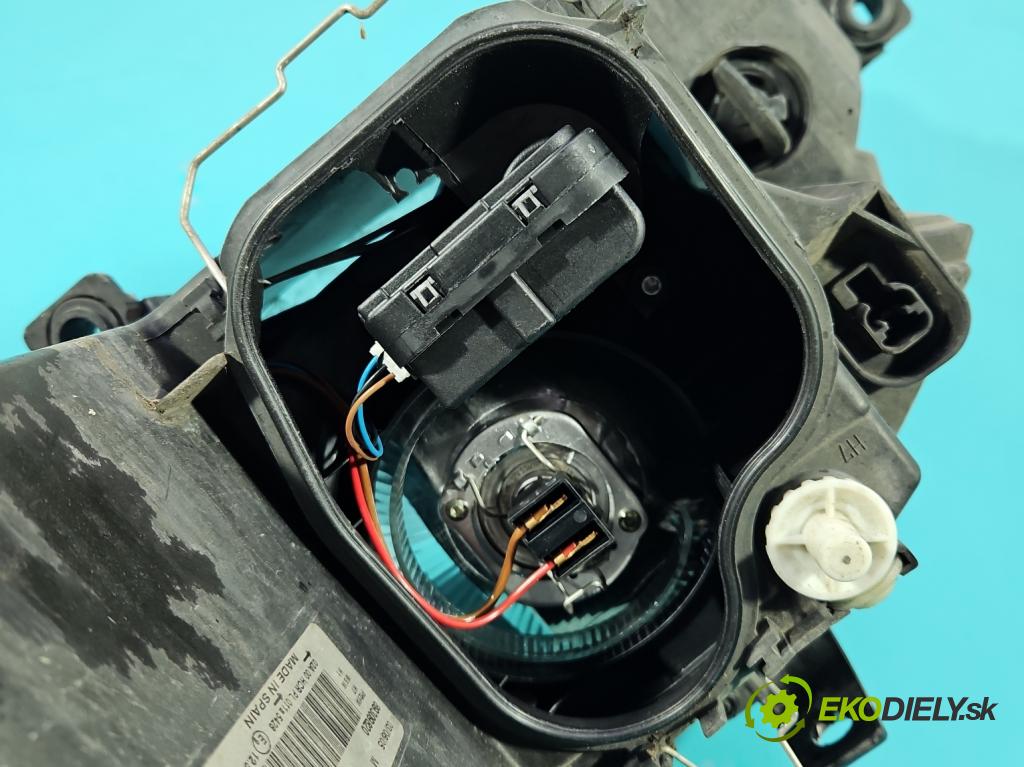 Seat Toledo III 2004-2009 1.6 SR 102 HP manual 75 kW 1595 cm3 5- Reflektor: pravý 5P1941006A (Svetlo predné pravé)