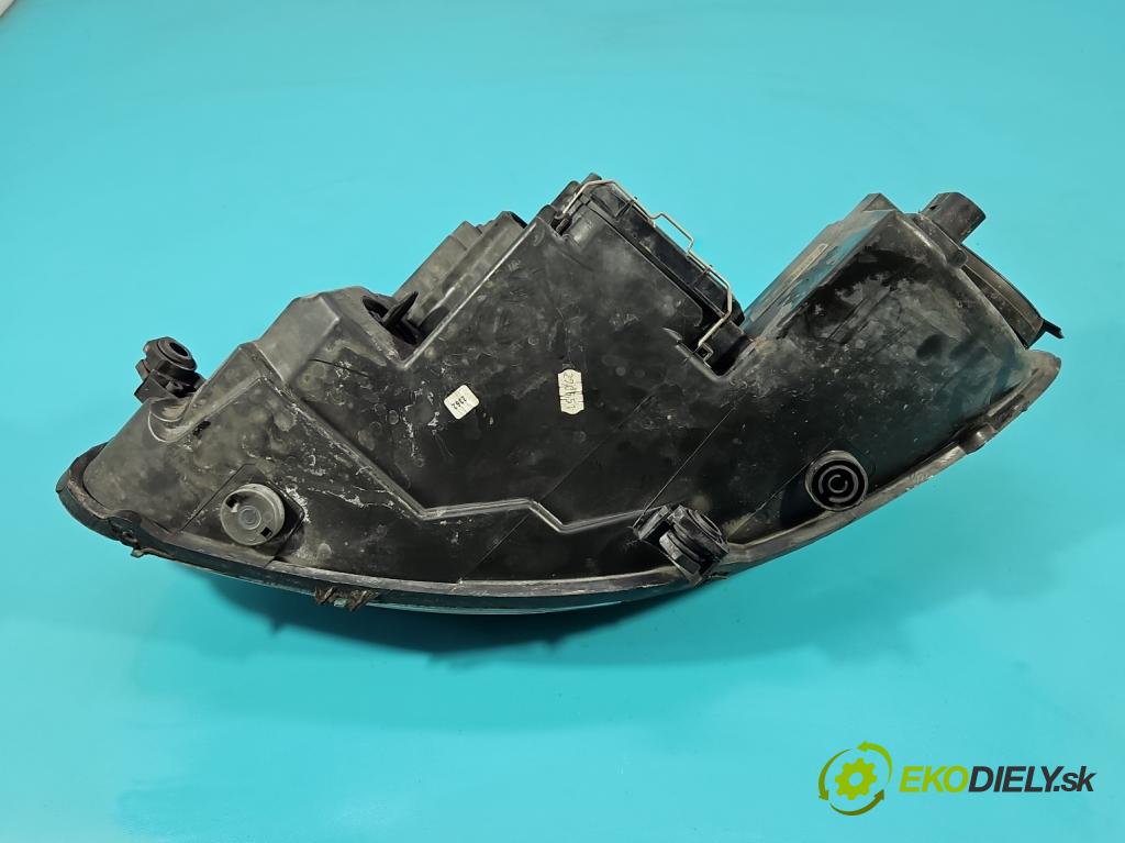 Seat Toledo III 2004-2009 1.6 SR 102 HP manual 75 kW 1595 cm3 5- Reflektor: pravý 5P1941006A (Svetlo predné pravé)