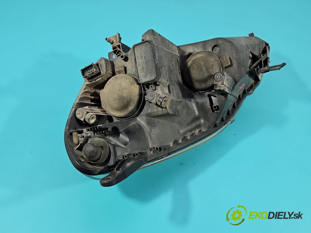 Opel Zafira B 2005-2014 1.9 cdti 150 HP manual 110 kW 1910 cm3 5- Reflektor: pravý 13252473RH (Svetlo predné pravé)