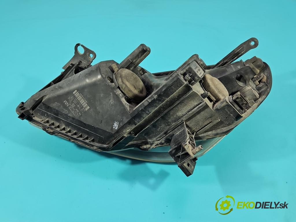 Opel Zafira B 2005-2014 1.9 cdti 150 HP manual 110 kW 1910 cm3 5- Reflektor: pravý 13252473RH (Svetlo predné pravé)