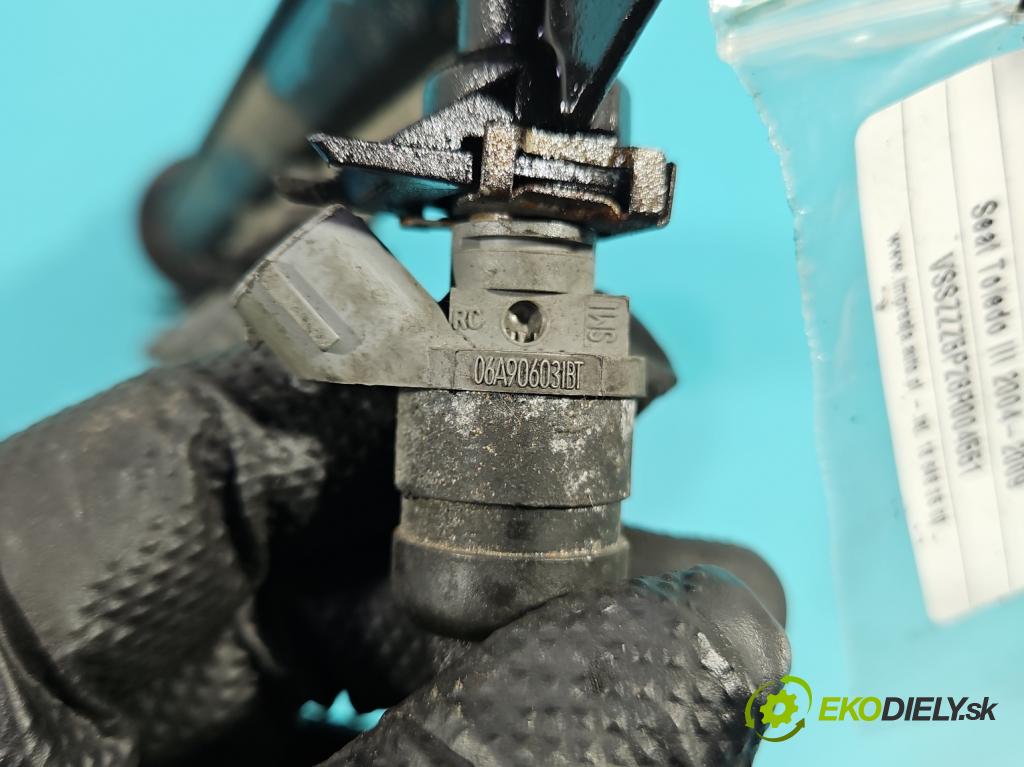 Seat Toledo III 2004-2009 1.6 SR 102 HP manual 75 kW 1595 cm3 5- vstrek 06A906031BT (Vstrekovač paliva)