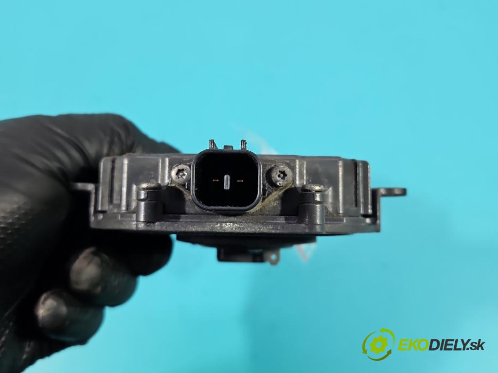 Honda CR-V III 2006-2011 2.2 i-CTDi 150 hp manual 110 kW 2199 cm3 5- měnič xenon  (Řídící jednotka xenonu)