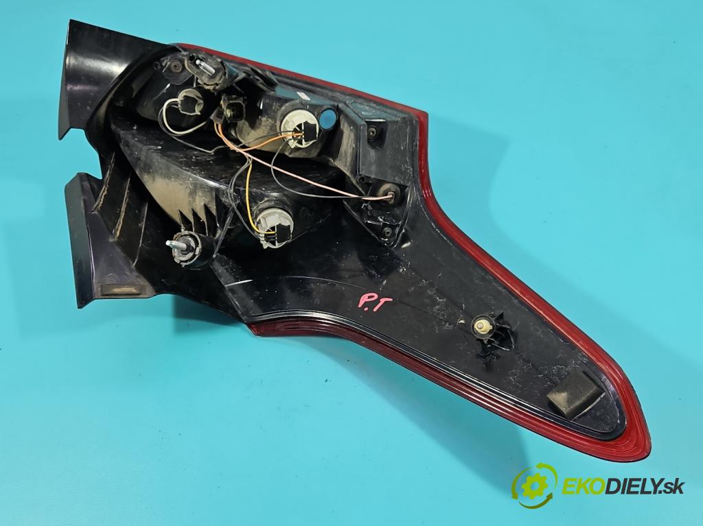 Ford Focus Mk3 2010-2018 1.5 tdci 95 hp manual 70 kW 1499 cm3 5- světlo zadní pravé  (Klika dveří ostatní)