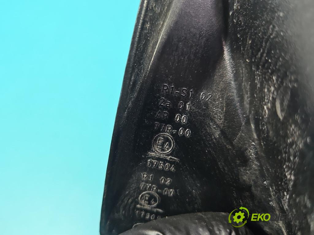 Ford Focus Mk3 2010-2018 1.5 tdci 95 hp manual 70 kW 1499 cm3 5- světlo zadní pravé  (Klika dveří ostatní)