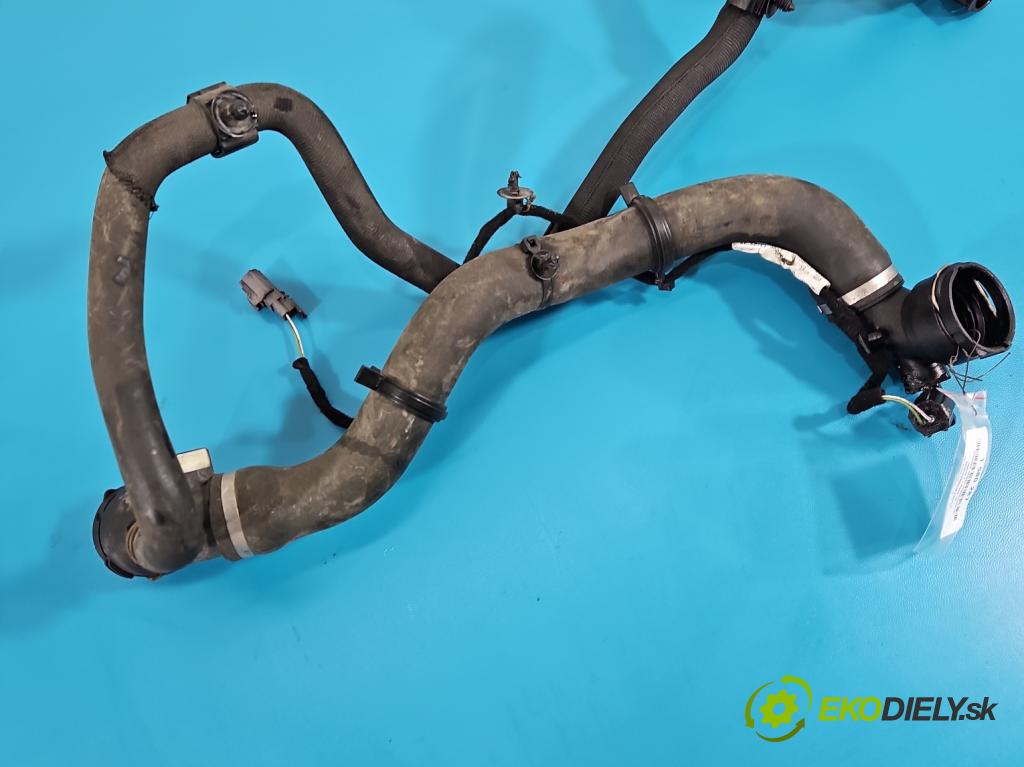 Jaguar F-Pace 16- 2.0d 241KM automatic 177 kW 1999 cm3 5- rúrka systému chladenia GX73-13A840-AA