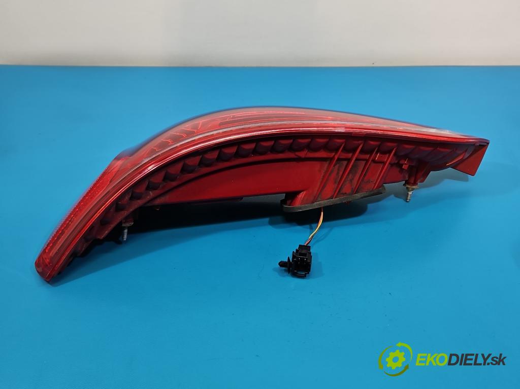 Audi Q5 2008-2016 3.0 tdi 239KM automatic 176 kW 2967 cm3 5- svetlo / reflektor zadné pravé 8R0945094A (Kľučka dverí ostatné)