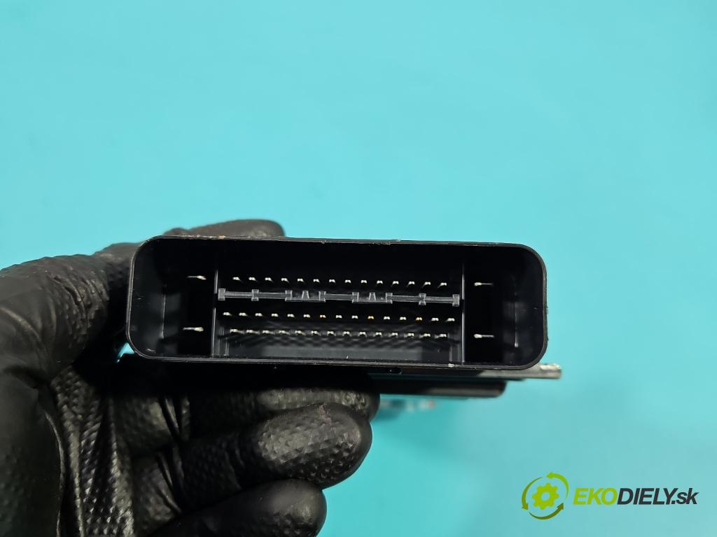 Audi Q5 2008-2016 3.0 tdi 239KM automatic 176 kW 2967 cm3 5- riadiaca jednotka ostatné 8R0907364B