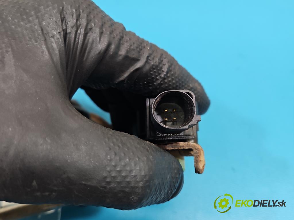 Audi Q5 2008-2016 3.0 tdi 239KM automatic 176 kW 2967 cm3 5- snímač nastavenia xenon 8K0907503 (Snímač)