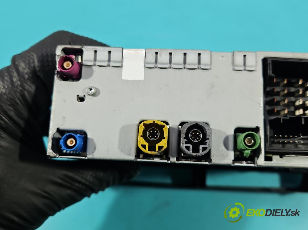 Audi Q5 2008-2016 3.0 tdi 239KM automatic 176 kW 2967 cm3 5- Menič: cd 8T1035670J (CD menič)