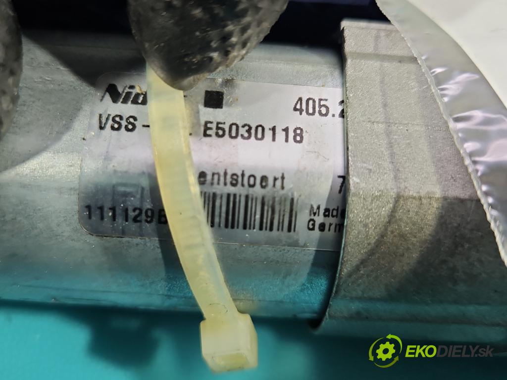 Audi Q5 2008-2016 3.0 tdi 239KM automatic 176 kW 2967 cm3 5- Aktuátor: kufrové dvere pravý 8R0827852B