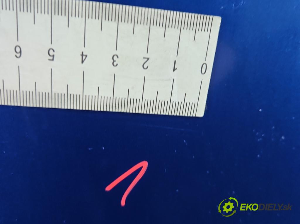 Skoda Octavia III 2013- 1.4 TSI 150 HP manual 110 kW 1395 cm3 5- dvere zadné pravé  (Kľučka dverí ostatné)