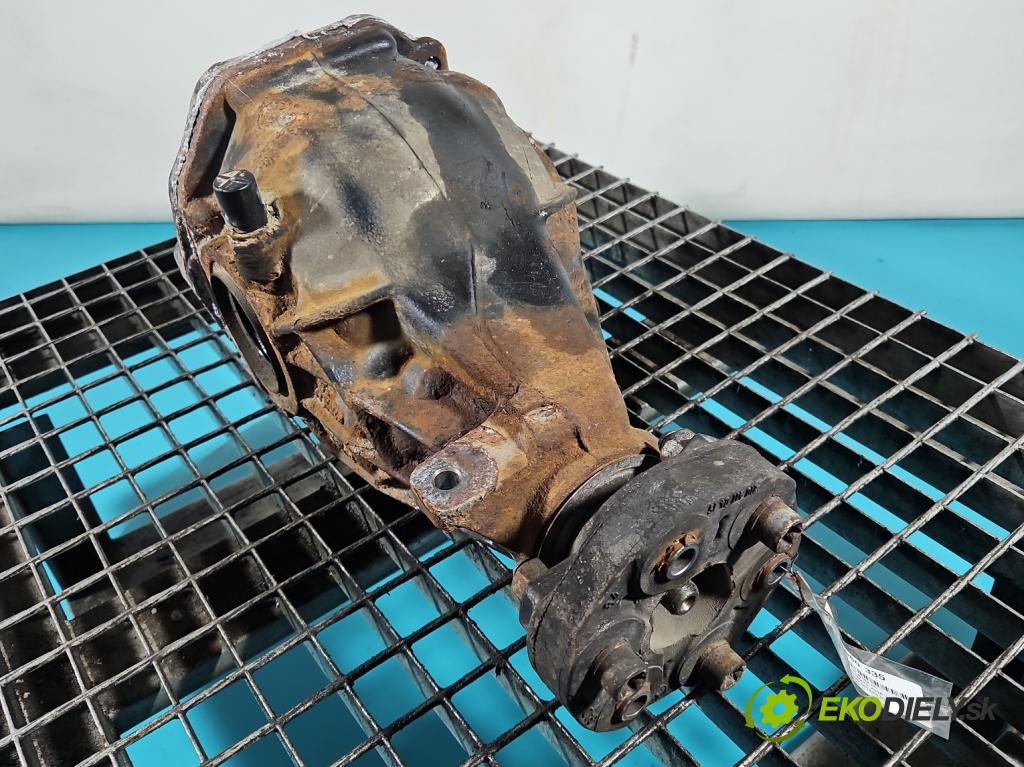 Mercedes C W203 2000-2007 1.8 Kompresor 143 HP manual 105 kW 1796 cm3 3- Most: zadní: 2033531112