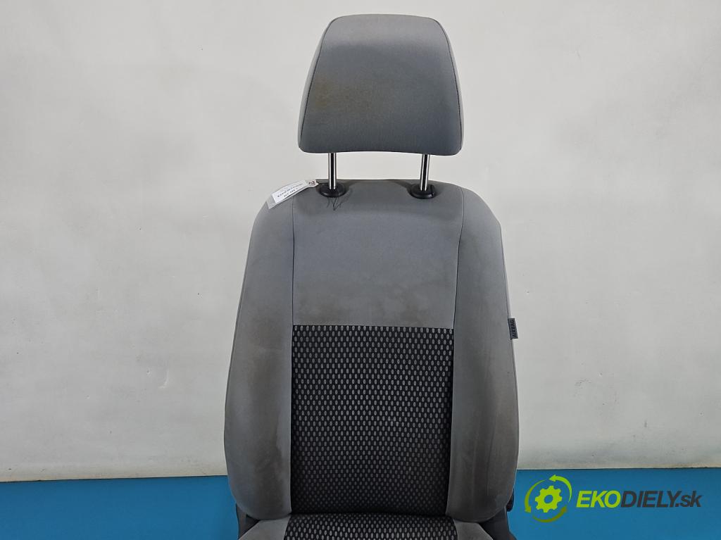 Vw Tiguan I 2007-2016 1.4 TSI 150 hp manual 110 kW 1390 cm3 5- Sedadlo levý  (Sedadlo)
