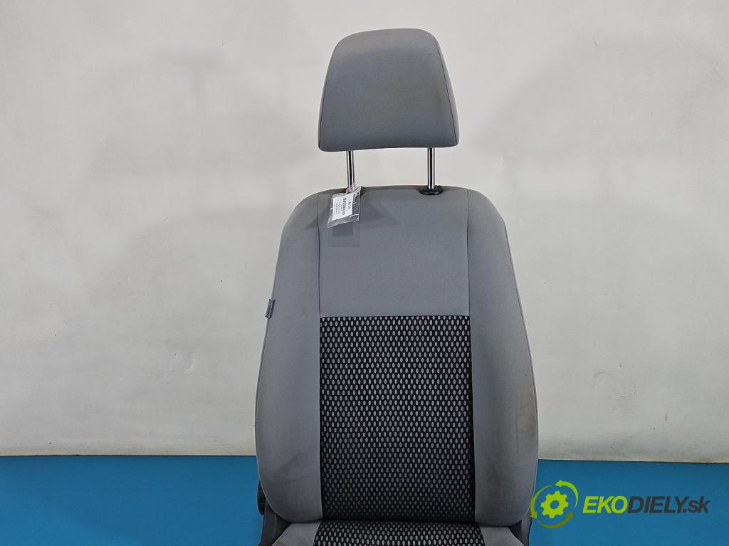 Vw Tiguan I 2007-2016 1.4 TSI 150 HP manual 110 kW 1390 cm3 5- Sedačka pravý (Sedadlo)