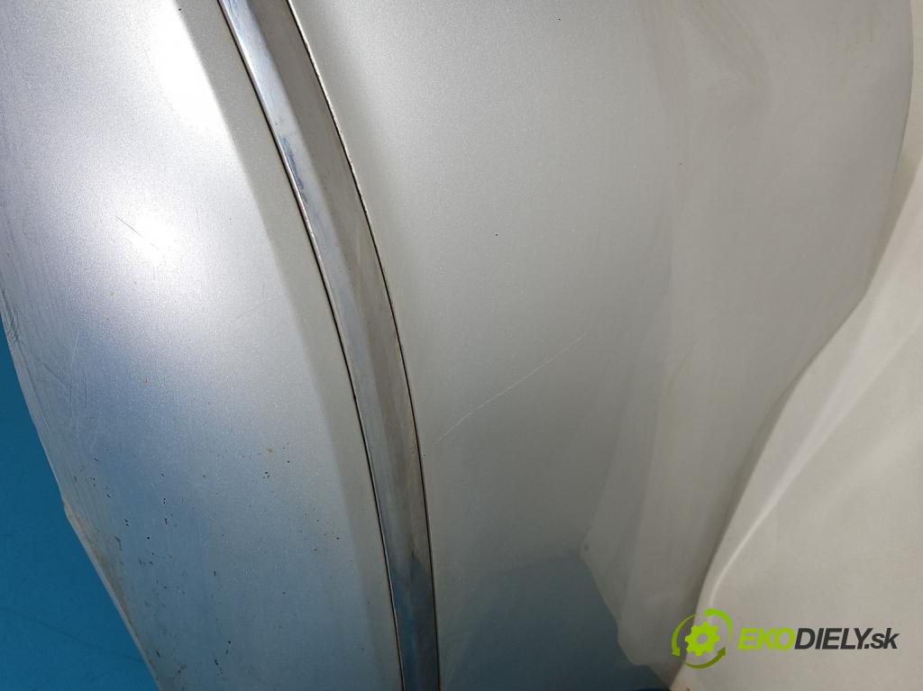 Vw Passat B7 2010-2014 2.0 tdi 140 HP manual 103 kW 1968 cm3 5- nárazník zadné 3AF807521A (Kľučka dverí ostatné)