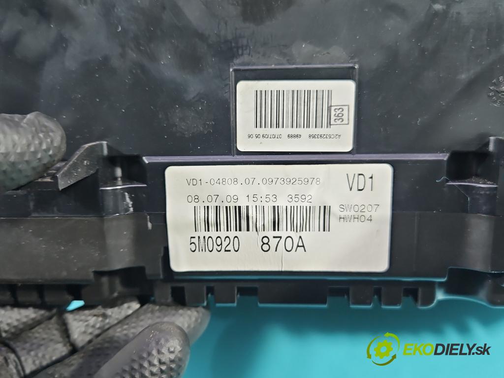 Vw Golf plus 1.4 TSI 122 HP manual 90 kW 1390 cm3 5- prístrojovka/ budíky 5M0920870A (Prístrojová doska)