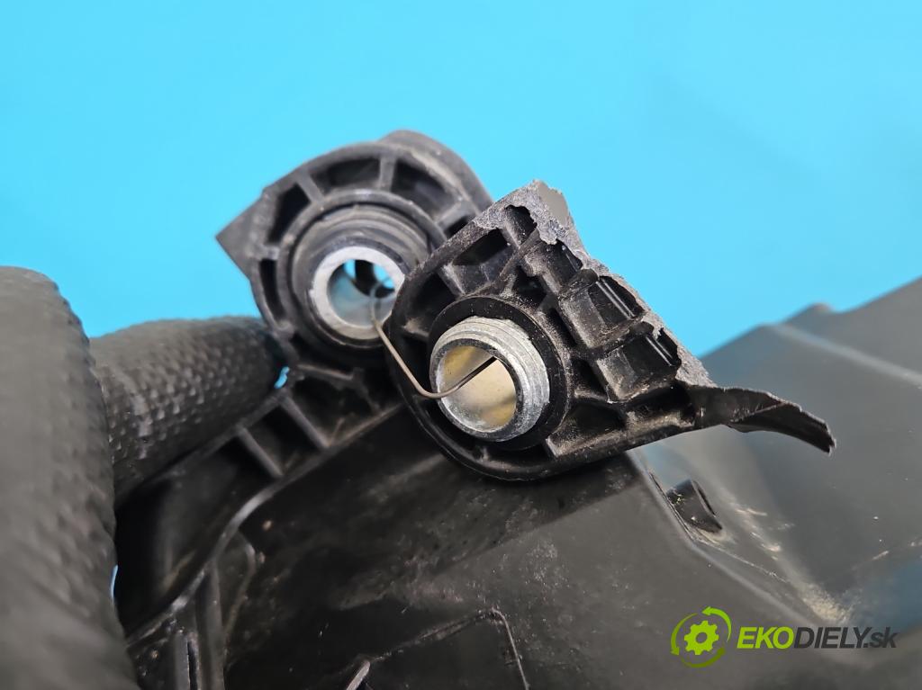 Skoda Octavia IV 2019- 2.0 tdi 116 HP manual 85 kW 1968 cm3 5- Reflektor: pravý 5E4941016 (Svetlo predné pravé)