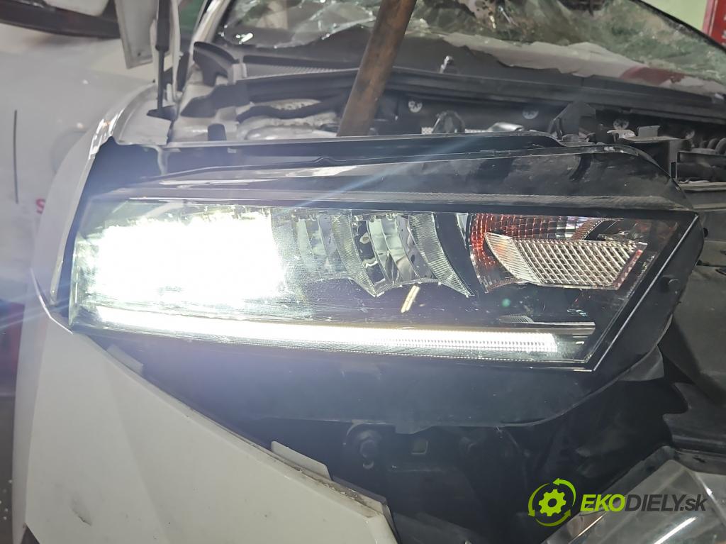 Skoda Octavia IV 2019- 2.0 tdi 116 HP manual 85 kW 1968 cm3 5- Reflektor: pravý 5E4941016 (Svetlo predné pravé)