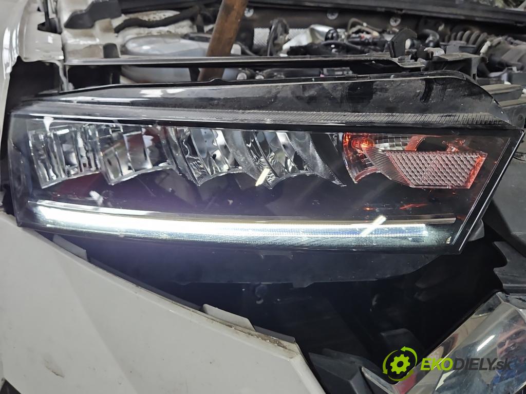 Skoda Octavia IV 2019- 2.0 tdi 116 HP manual 85 kW 1968 cm3 5- Reflektor: pravý 5E4941016 (Svetlo predné pravé)